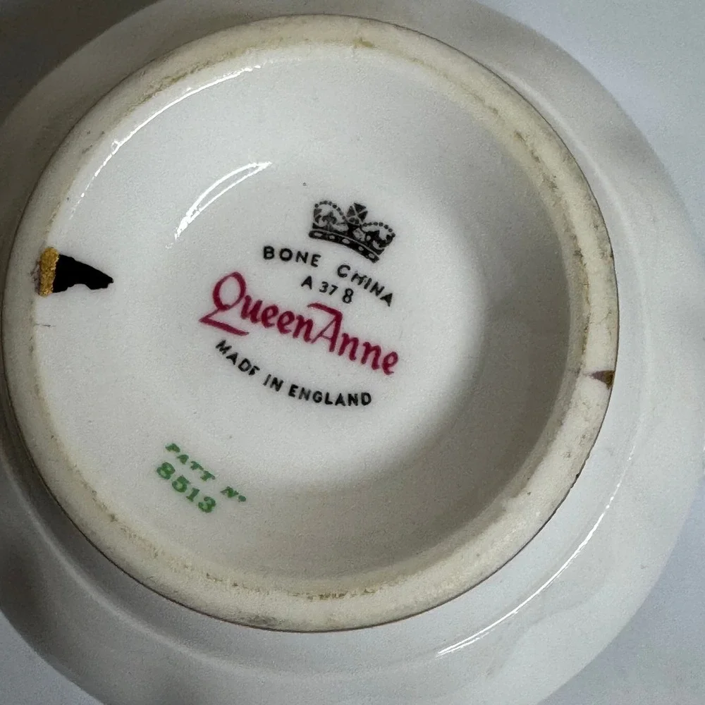 Queen Anne Bone China Tea Cup England Pattern Pink Rose Gold Trim